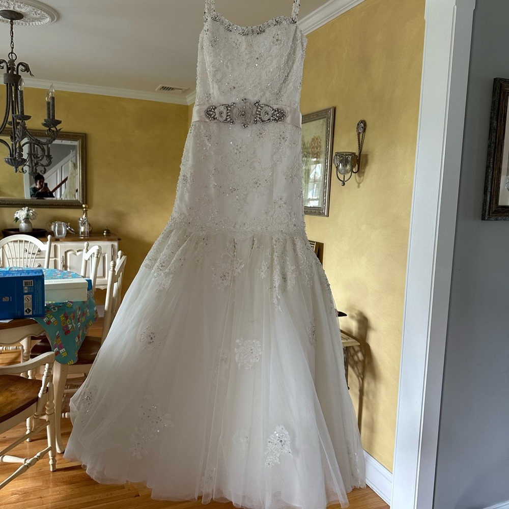 Wedding Dress, Size 10 - Eve Of Milady
